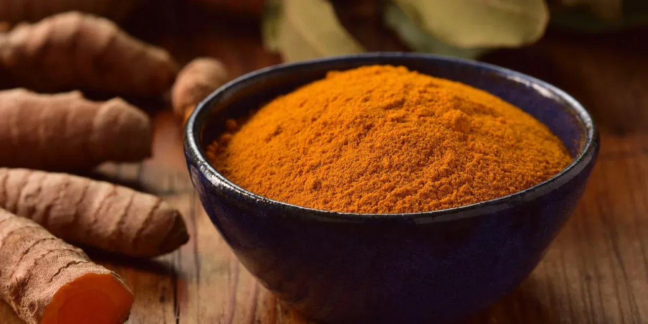 The Power of Yellow: Turmeric's Battle Against Pain