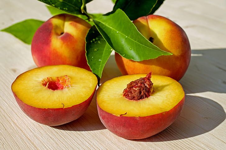 Why You Should Be Eating Peaches Like It's Your Job