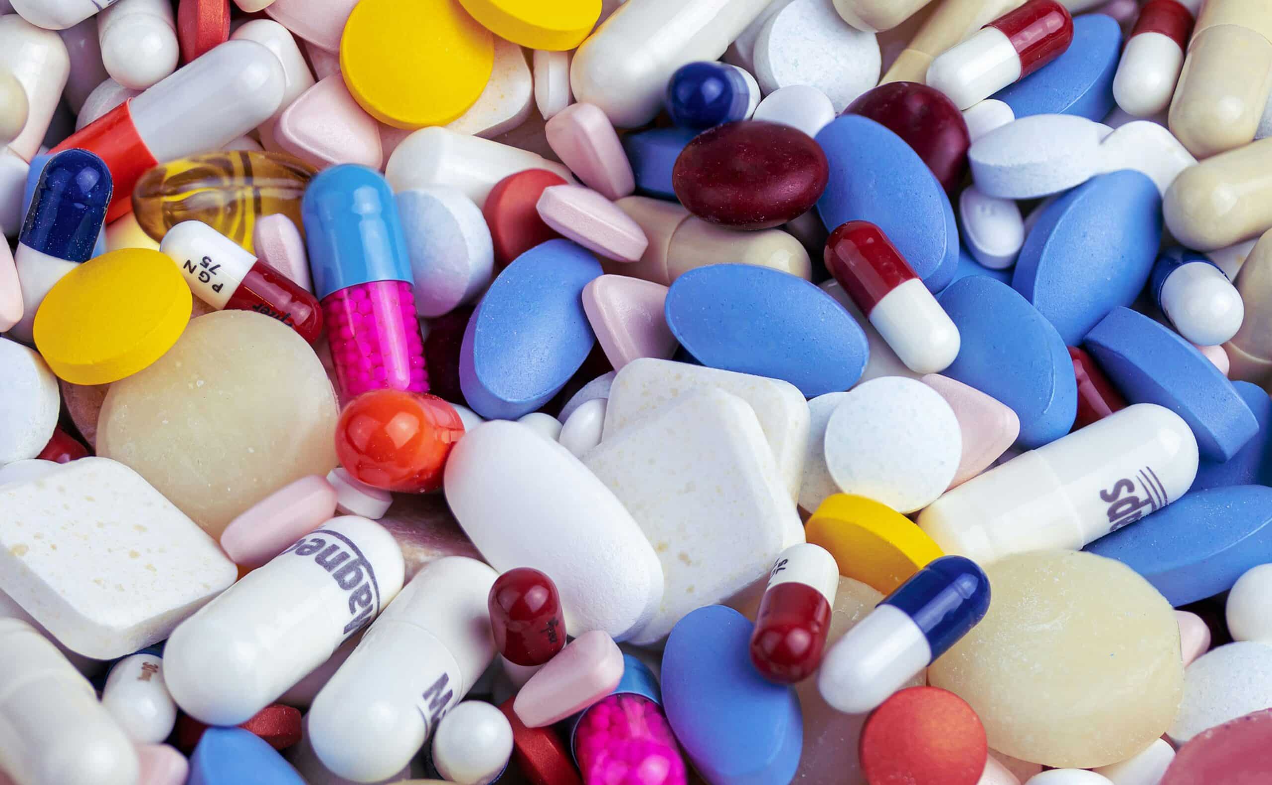 Pop a Pill? Here's The Deal: Tylenol & Aleve Essentials