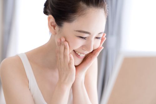 Zap those Zits: A No-Bull Guide to the Serums that Actually Work