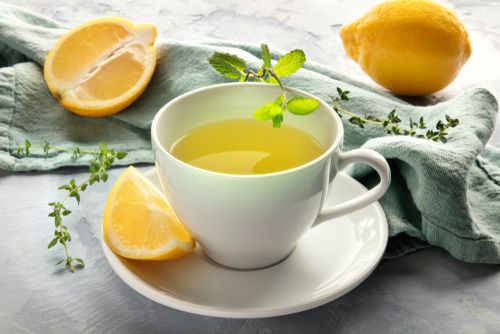 Detox Like You Mean It: Green Tea vs. Lemon Water