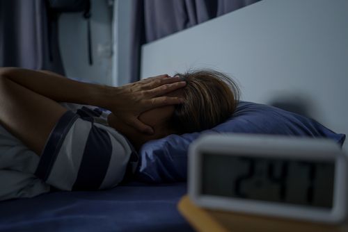 Sleep It Cool or Suffer: Why Your Body Temp Dictates Quality Z's