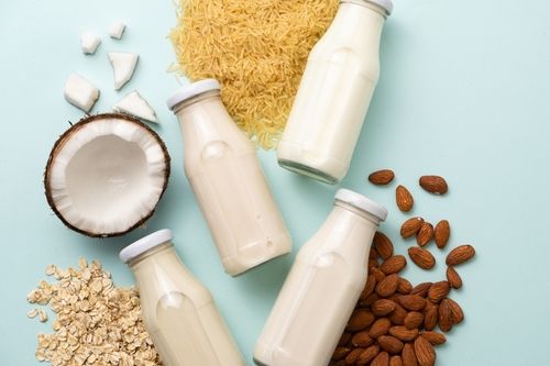 Almond Vs. Cow's Milk: A Nutritional Knockout