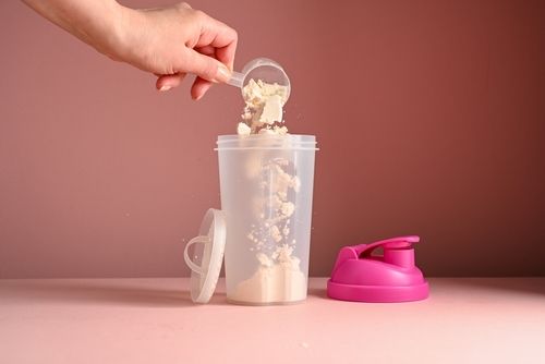 Shaking Up Your Diet: The Real Impact of Replacing Meals with Protein Shakes